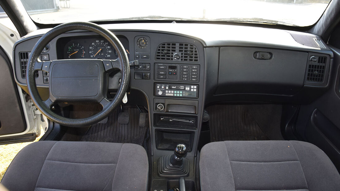 7 Saab-9000-CC-Toppola-Camper-Cockpit-169Gallery-2c22450c-1950890.jpg